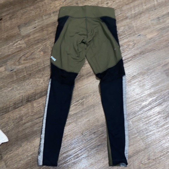 Victoria’s Secret PINK Leggings - Picture 2 of 4